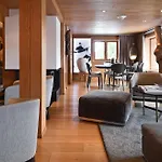 Le Strato Hotel 5*