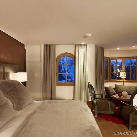 Le Strato Otel 5*