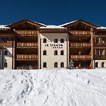 Hotel Le Strato Courchevel
