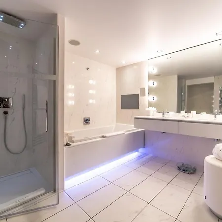 Le Strato Hotel
